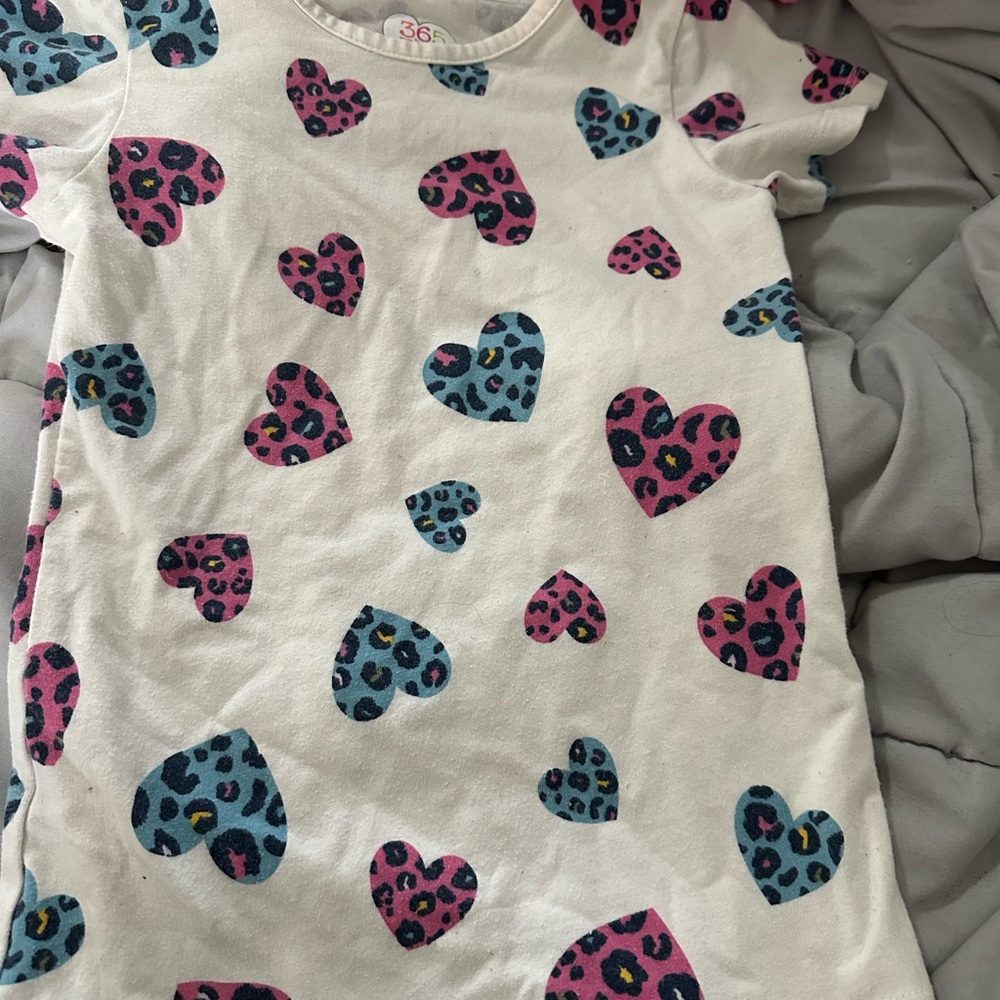 Heart leopard t-shirt